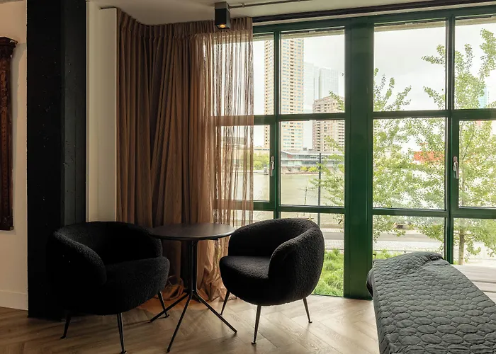 Bed, Bites&business Hotel