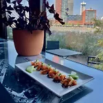 Bed, Bites & Business 호텔 4*