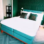Bed, Bites & Business 호텔 4*