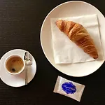Bed, Bites & Business 4*