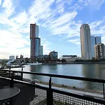 호텔 Bed, Bites & Business 4*