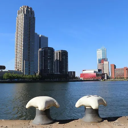 Bed, Bites & Business 4*