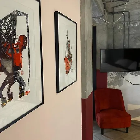 Bed, Bites & Business Hotel 4*