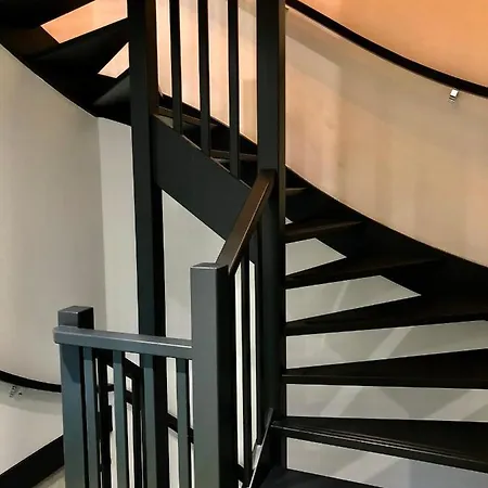 호텔 Bed, Bites & Business 4*