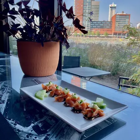 Bed, Bites & Business Hotel 4*