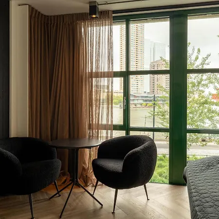 Bed, Bites & Business 4* 로테르담