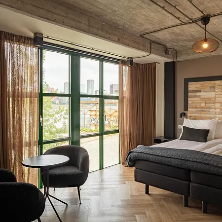 Bed, Bites & Business