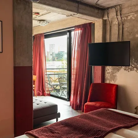 Hotel Bed, Bites & Business Rotterdam