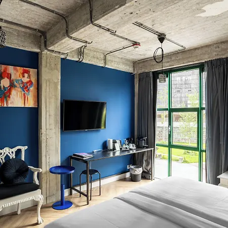 酒店 Bed, Bites & Business 4*