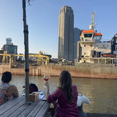 Bed, Bites & Business Szálloda Rotterdam