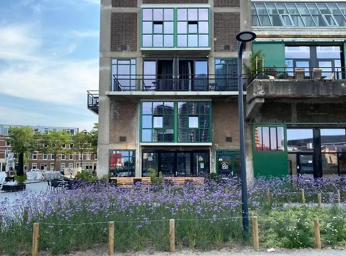 Hotel Bed, Bites & Business Rotterdam