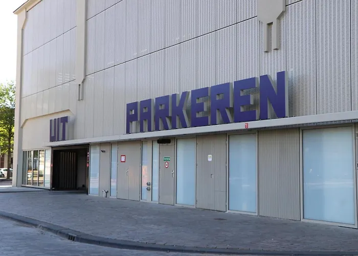 Bed, Bites & Business