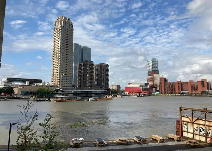 Bed, Bites & Business Rotterdam