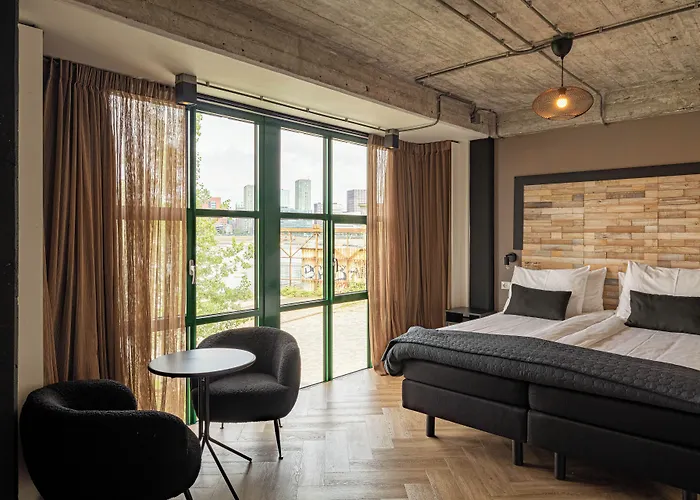 Bed, Bites & Business