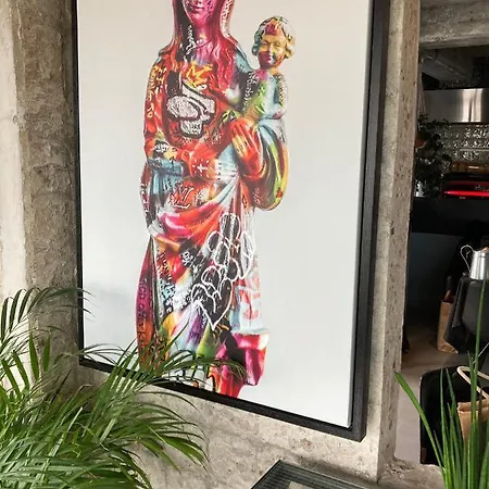 Bed, Bites & Business