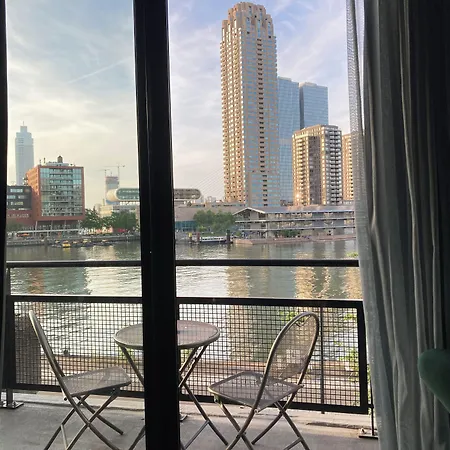 Hotel Bed, Bites & Business Rotterdam