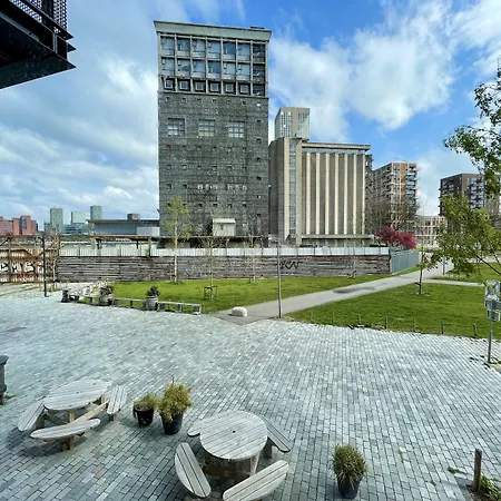 Bed, Bites & Business Rotterdam